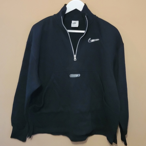 Nike Women's Sportswear Swoosh Fleece ¼-zip top - black - Picture 9 of 10